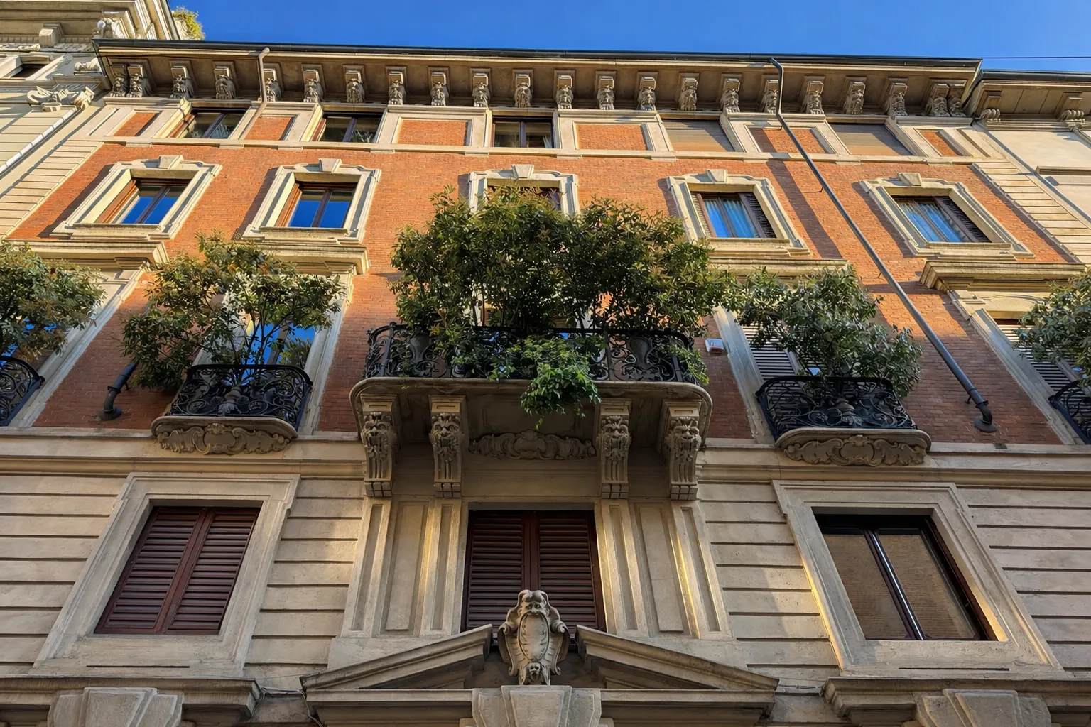 Via San Primo 3 · Quadrilatero del Silenzio