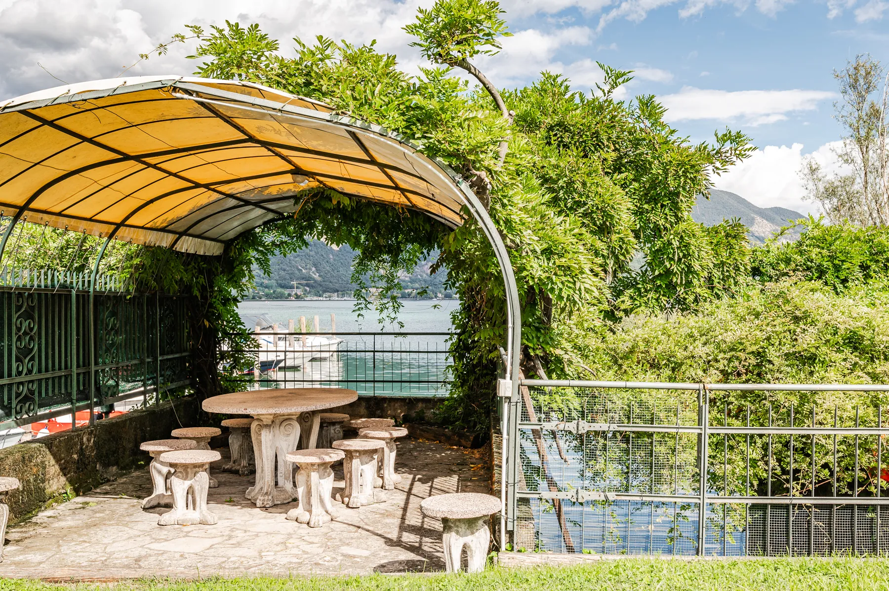 Appartamento con Terrazza Panoramica sul Lago d’Iseo