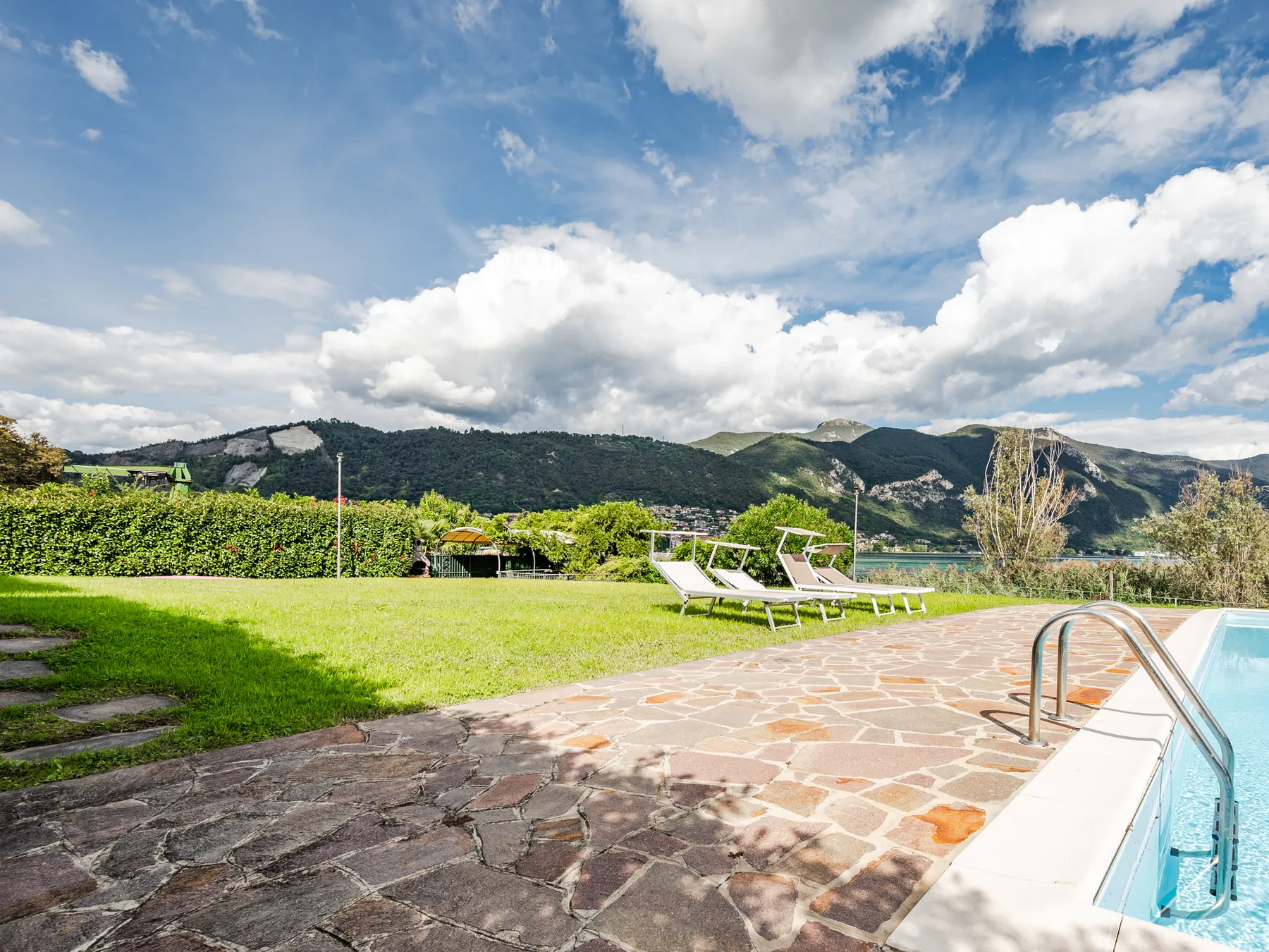 Appartamento con Terrazza Panoramica sul Lago d’Iseo