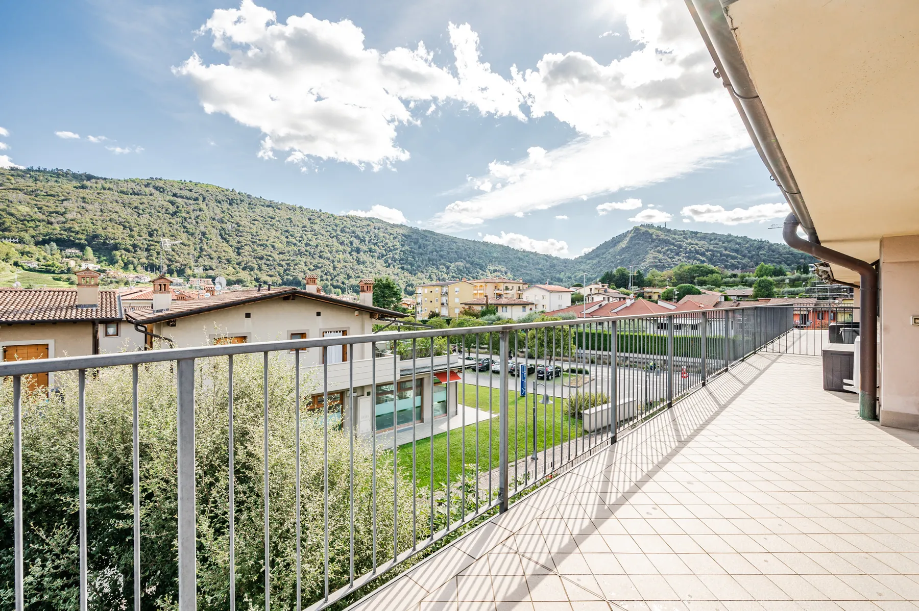 Appartamento con Terrazza Panoramica sul Lago d’Iseo